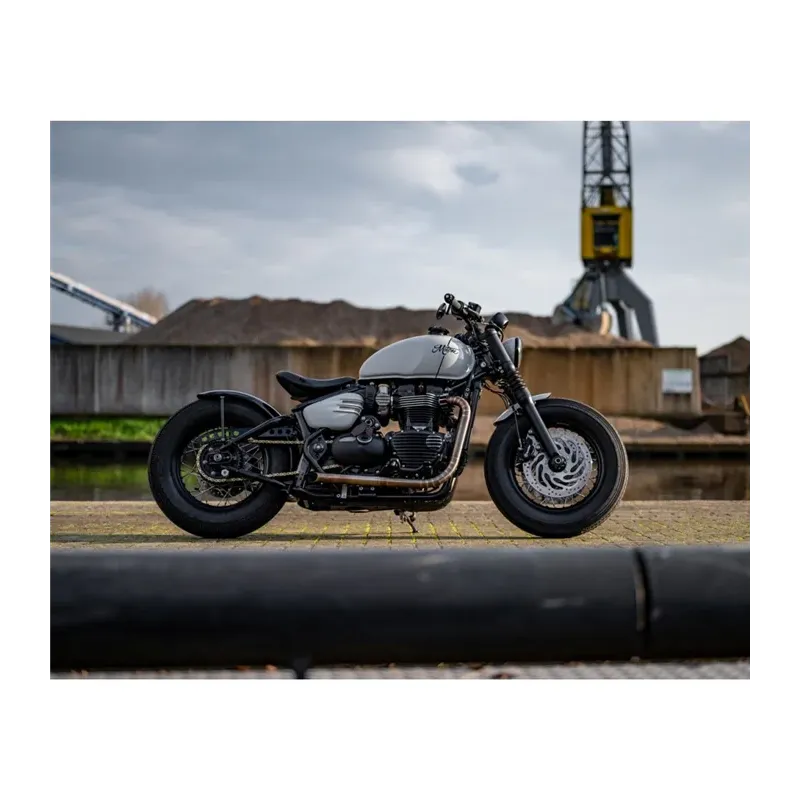 cafe 4 racer - RIALTO - Triumph Bobber Short Rear Mudguard - Gloss Black - Motone Model Fenders 