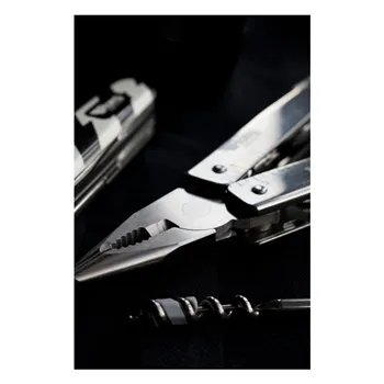 cafe 4 racer - Švýcarské silniční nářadí ROEG X VICTORINOX. - ROEG Na Cestování 