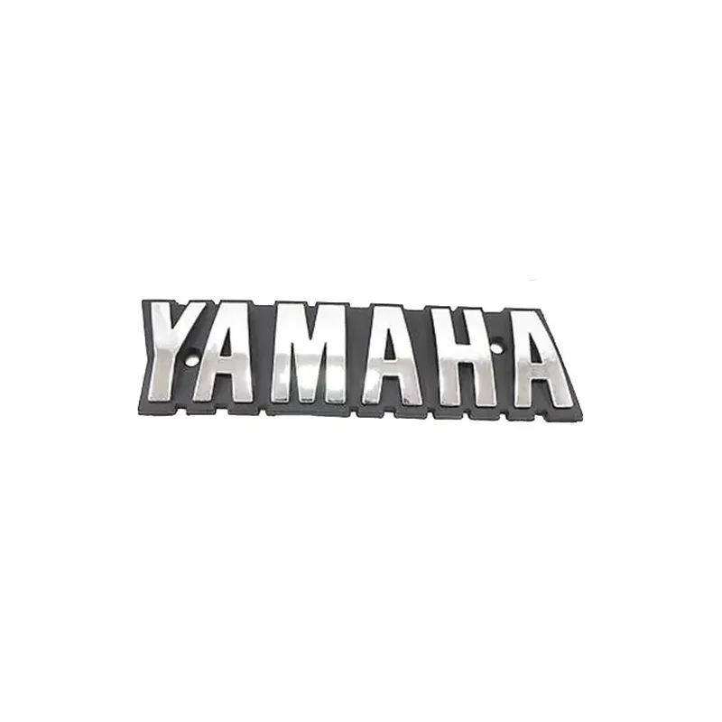 cafe 4 racer - YAMAHA znak nárže 1ks stireborný - MCS Emblémy Nálepky Logá 