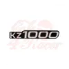 cafe 4 racer - KAWASAKI KZ1000 77-80 Boční krycí odznak 1ks - MCS Emblémy Nálepky Logá 