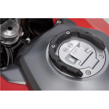 cafe 4 racer - Podkova PRO, Honda 7 šroubů - SW-Motech Podkova PRO 4052572189535