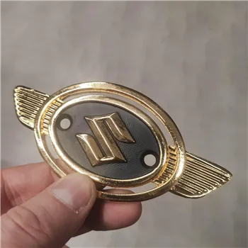 cafe 4 racer - Suzuki T500 T350 znak nárže zlatá/čierna 1ks - MCS Emblémy Nálepky Logá 