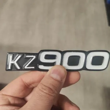 cafe 4 racer - KAWASAKI Boční krycí odznak 1ks - MCS Emblémy Nálepky Logá 