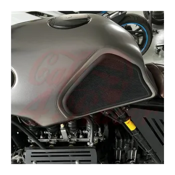 cafe 4 racer - BMW K75/100/1100 K1 Ochranný gumový chránič nádrže - Cafe4Racer Boční kryty nádrže 