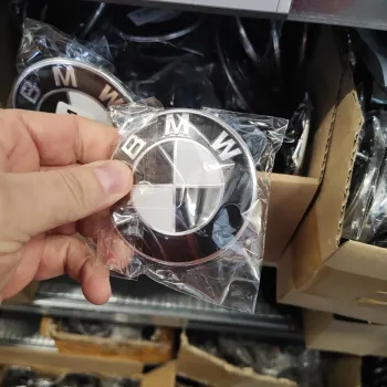 cafe 4 racer - BMW 2 pin LOGO 74mm čiernobiely emblém na kapotu alebo kufor OEM 51148219237 - Cafe4Racer Emblémy Nálepky Logá 