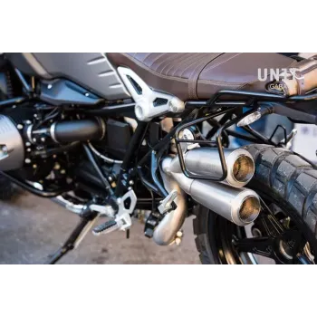 cafe 4 racer - UNIT GARAGE Side Mount with 2 Textile Bags for BMW RNineT Series - UNIT GARAGE Bags and Accessories 
