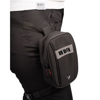 cafe 4 racer - By City Leg bag black - By City Bags 