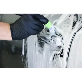 cafe 4 racer - Koch Chemie Exterior Brush Green - Extra soft brush for sensitive surfaces -  Detailing brushes and brooms 