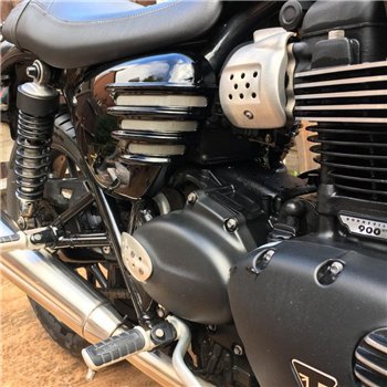 cafe 4 racer - Street Twin - Ribbed Side Panels - Gloss Black - Motone Triumph Bonneville 
