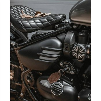 cafe 4 racer - Ventura - Bobber/Speedmaster - Žebrované boční panely - Matná černá - Motone Triumph Bonneville 