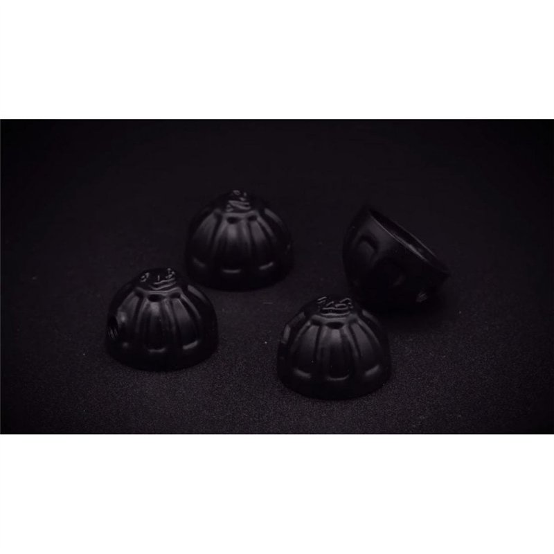 cafe 4 racer - Black Cylinder Stud Knuckles Caps - Motone Triumph Bonneville 