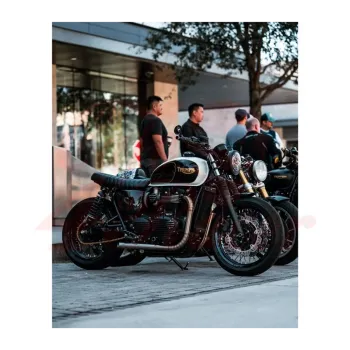cafe 4 racer - Triumph Bonneville T120 T100 Nautilus Exhaust System - Motone Triumph Bonneville 