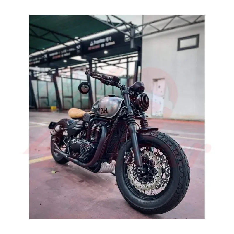 cafe 4 racer -  Defender MKII (Bobber) - Sump Guard - Silver - Motone Triumph Bonneville 