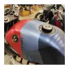 cafe 4 racer - BMW K75/100/1100 Čierny s čiernym uzávěrom s logem - Cafe4Racer Víčka nádrží 