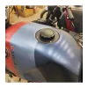 cafe 4 racer - BMW K75/100/1100 Čierny s čiernym uzávěrom s logem - Cafe4Racer Víčka nádrží 