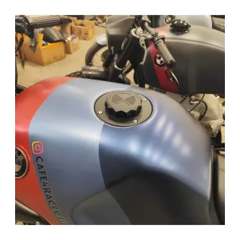cafe 4 racer - BMW K75/100/1100 Čierny s čiernym uzáverom s Logom - Cafe4Racer Uzávery nádrže 